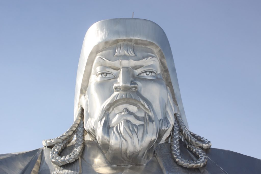 La statua di Gengis Khan nella fotografia ravvicinata